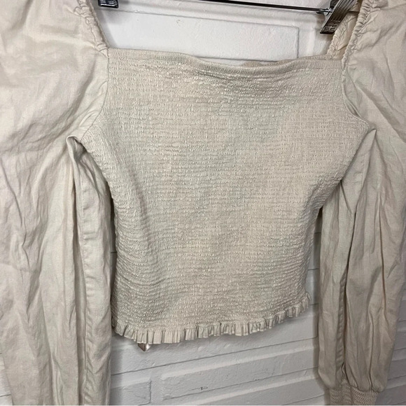 Gianni Bini Neutral Square Neck Smock Long Sleeve Crop Top, Women’s Size Medium - Picture 3 of 8